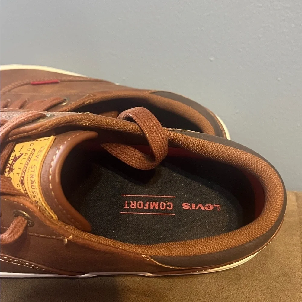 Levi's Shoes Ethan Perf WX UL NB low top sneakers brown and black size 7.5